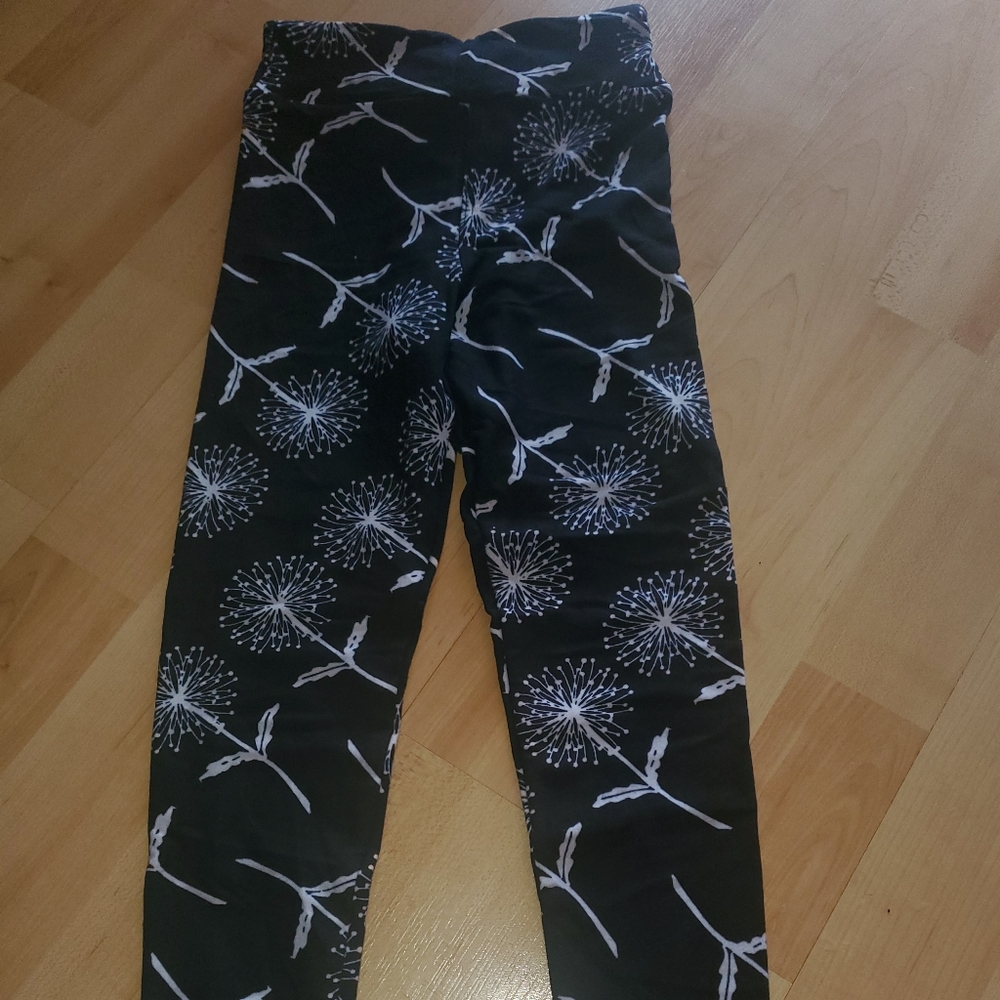 NWT LuLaRoe girls leggings size s/m